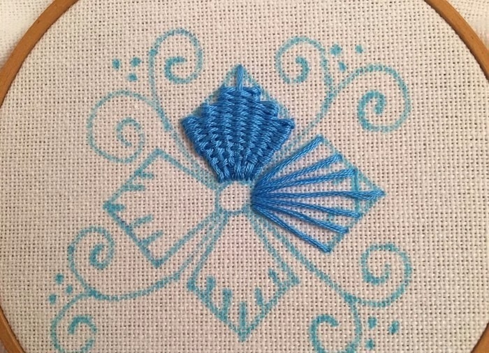 Красивая объемная вышивка