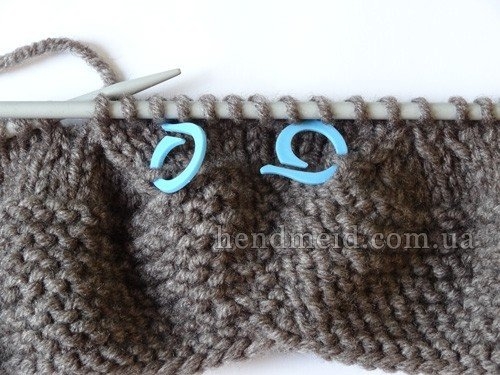 Домашние тапочки из толстой пряжи вязаные спицами