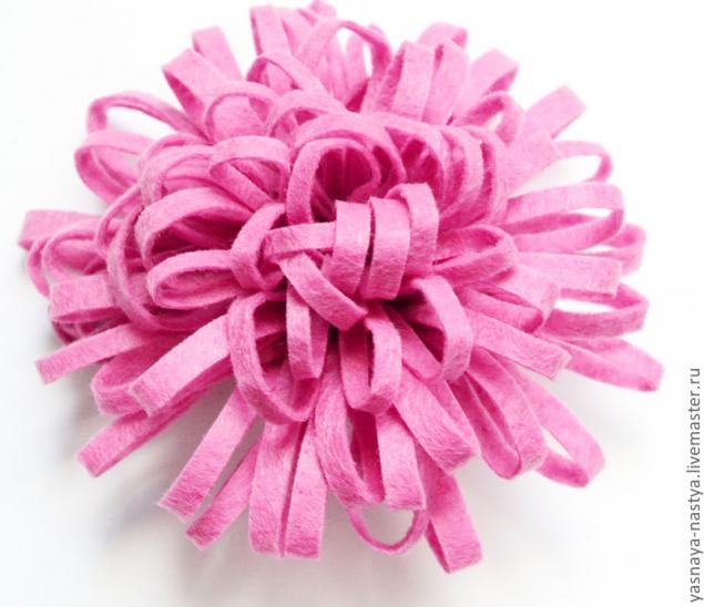 МК Красивый цветок из фетра