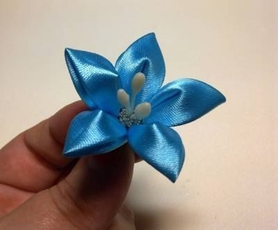 МК Цветок канзаши с острыми лепестками