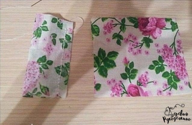 Миниатюрное кресло для кукол из обычных мочалок