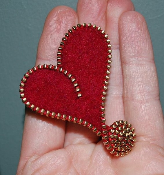 Из фетра и змеек