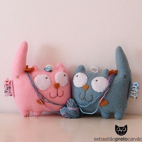 Котики-подушки