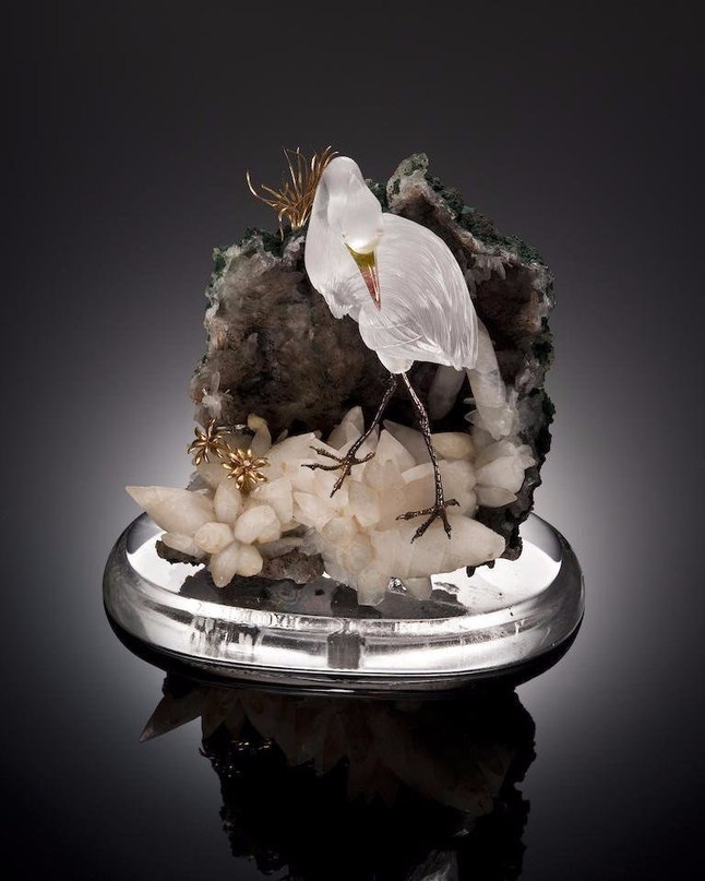 Птицы, вырезанные из минералов