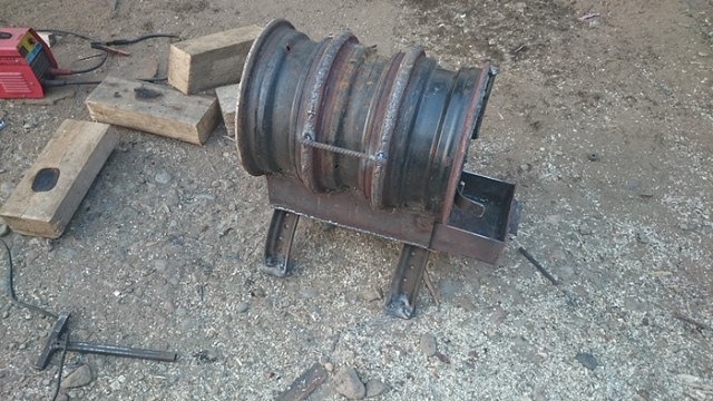 Оцените, печка из колесных дисков R14. Ваше мнение?