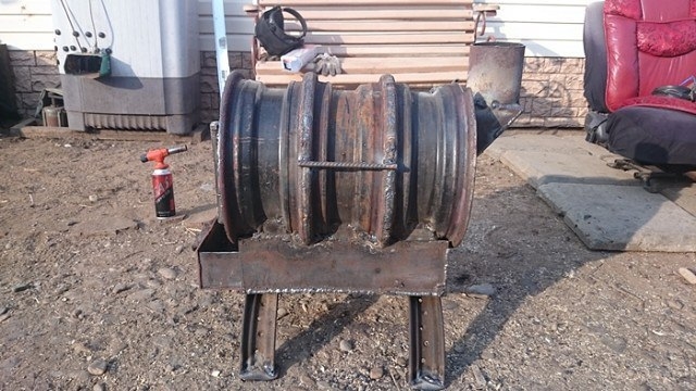 Оцените, печка из колесных дисков R14. Ваше мнение?