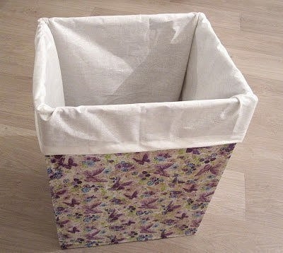 Ящик для белья из плотного картона, декорированный в технике декупаж