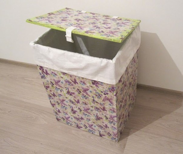Ящик для белья из плотного картона, декорированный в технике декупаж
